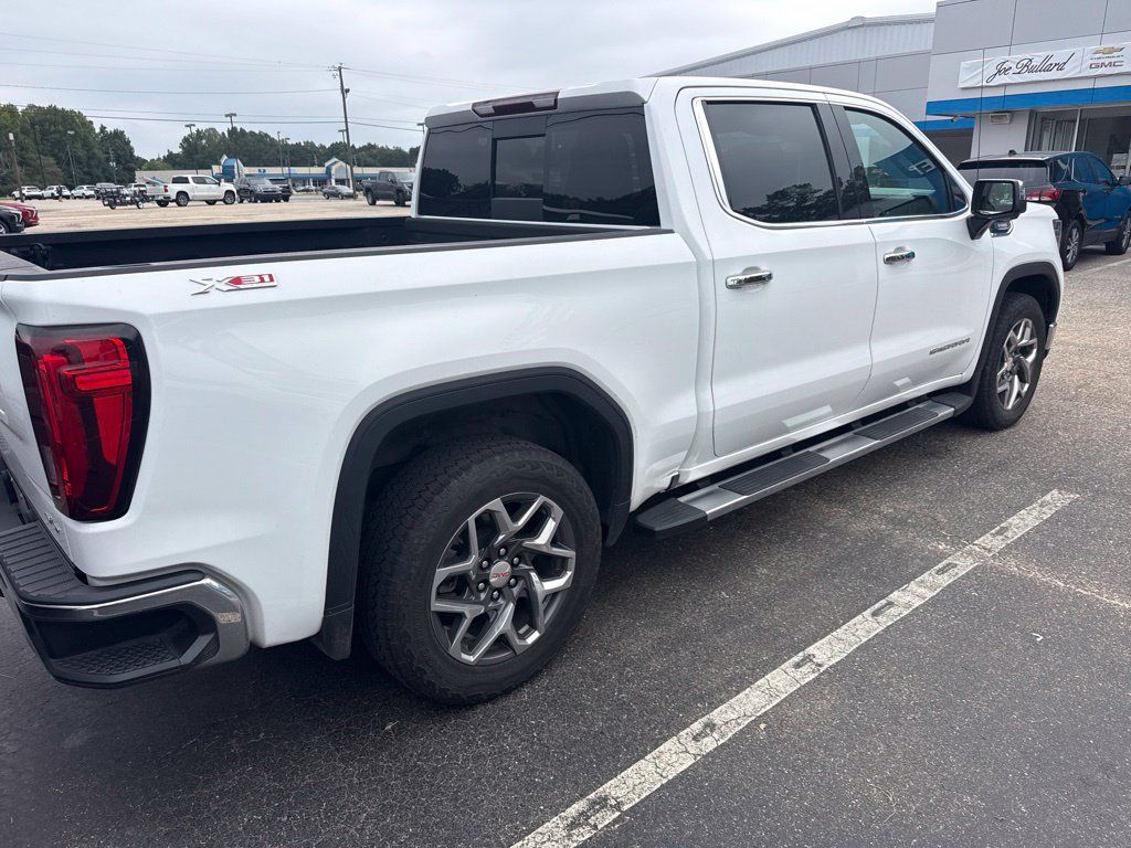 Used 2023 GMC Sierra 1500 SLT w/ SLT Premium Package AWD/4WD image 3