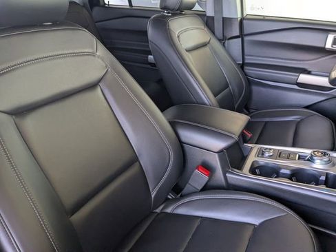 Used 2023 Ford Explorer XLT w/ Equipment Group 202A image 30