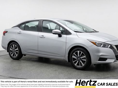 Used 2025 Nissan Versa SV image 1