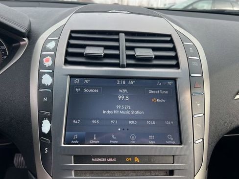 Used 2019 Lincoln MKZ Reserve image 17