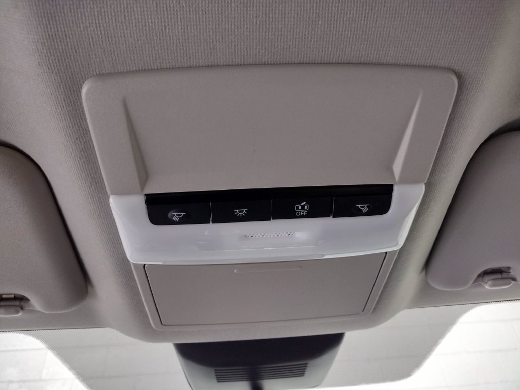 Used 2025 Nissan Sentra SR FWD image 30
