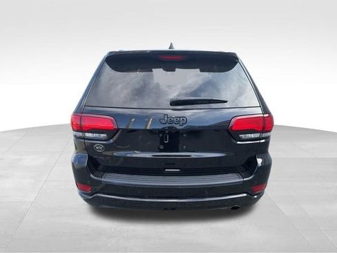 Used 2021 Jeep Grand Cherokee Laredo X image 10