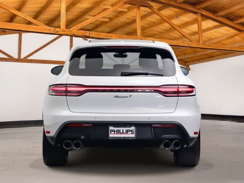 Used 2023 Porsche Macan Turbo AWD/4WD image 4