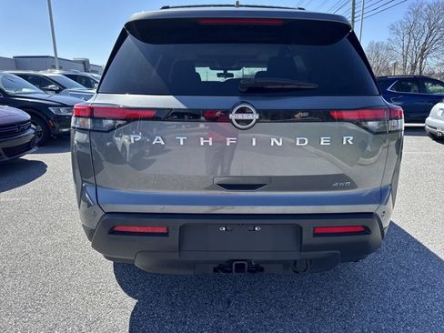 Certified 2025 Nissan Pathfinder SV w/ SV Premium Package image 4