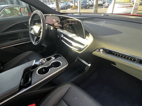 Used 2025 Cadillac Lyriq Sport image 49