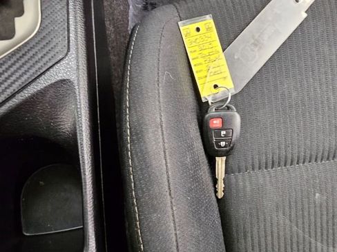 Used 2015 Toyota RAV4 XLE image 20