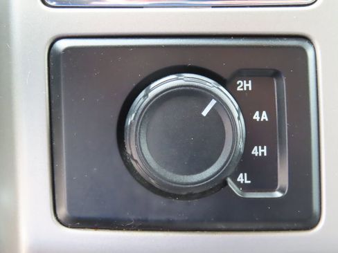 Used 2018 Ford F150 Lariat AWD/4WD image 11