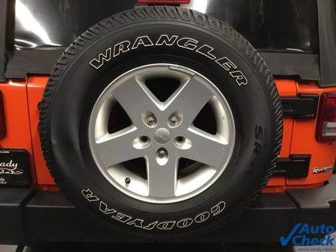 Used 2015 Jeep Wrangler Unlimited Sport w/ Quick Order Package 24S AWD/4WD image 18