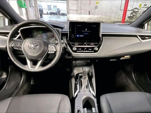 Used 2025 Toyota Corolla SE FWD image 15