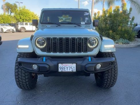 Used 2024 Jeep Wrangler Unlimited w/ LED Headlamp & Fog Lamp Group AWD/4WD image 9