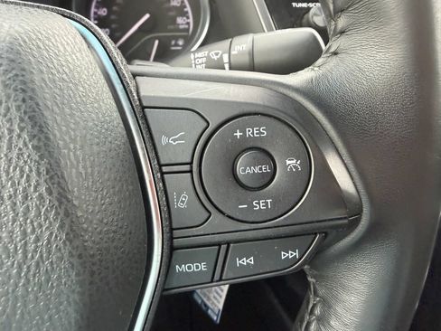 Used 2018 Toyota Camry SE w/ Moonroof Package FWD image 14