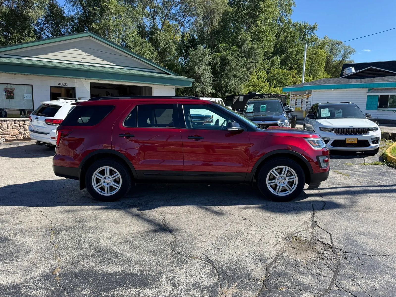 Used 2017 Ford Explorer Sport AWD/4WD image 6