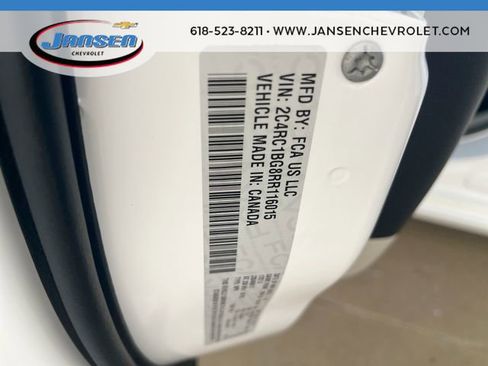 Used 2024 Chrysler Pacifica Touring-L image 33