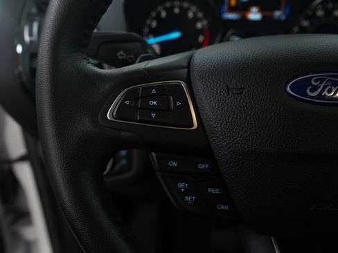 Used 2017 Ford Escape Titanium image 17