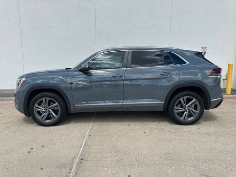 Used 2024 Volkswagen Atlas Cross Sport SEL R-Line AWD/4WD image 4
