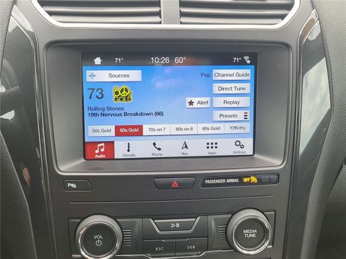 Used 2019 Ford Explorer XLT w/ Equipment Group 202A AWD/4WD image 29