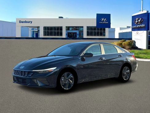 New 2026 Hyundai Elantra SEL Sport Premium FWD image 2