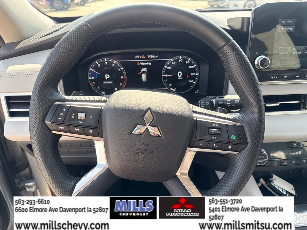 Used 2024 Mitsubishi Outlander SEL AWD/4WD image 13