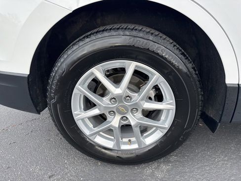 Used 2024 Chevrolet Equinox LT image 9