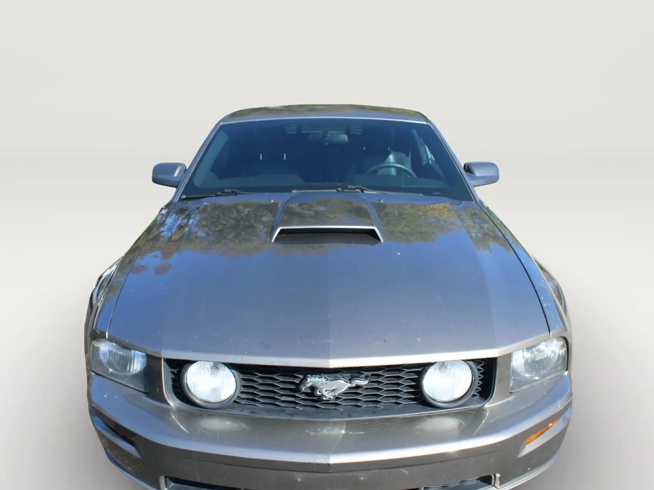 Used 2005 Ford Mustang GT RWD image 2