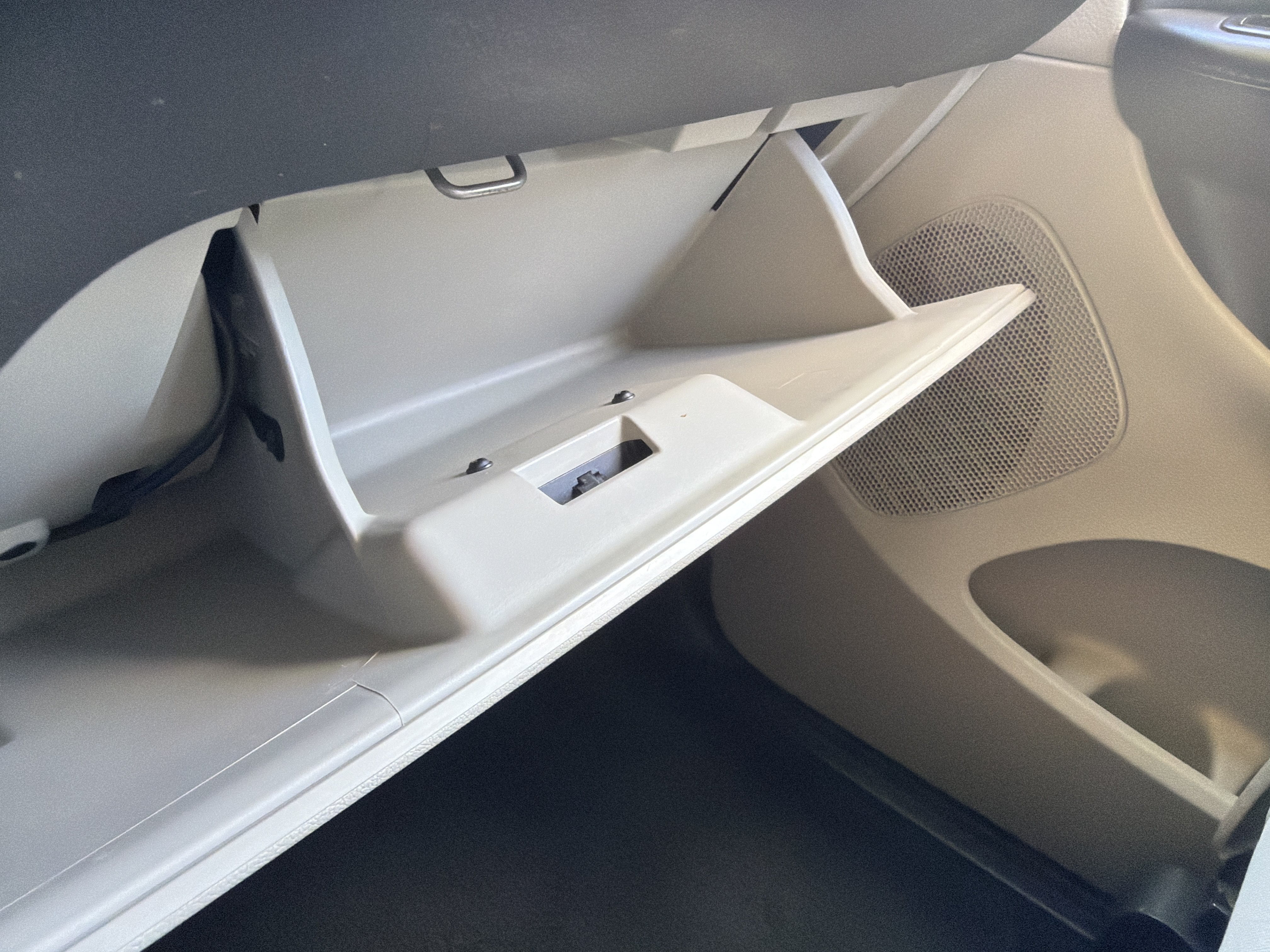 Used 2018 Dodge Grand Caravan SE w/ UConnect Hands-Free Group FWD image 35