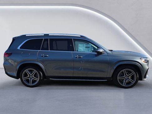 New 2026 Mercedes-Benz GLS 450 4MATIC image 3