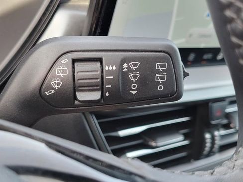 Used 2024 Ford Escape SE image 18