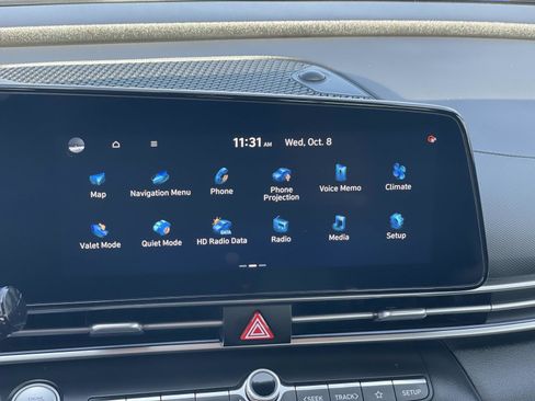 Certified 2024 Hyundai Elantra SEL w/ Convenience Package image 11