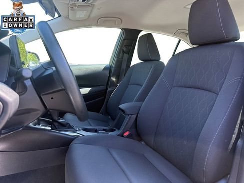 Used 2025 Toyota Corolla LE FWD image 9