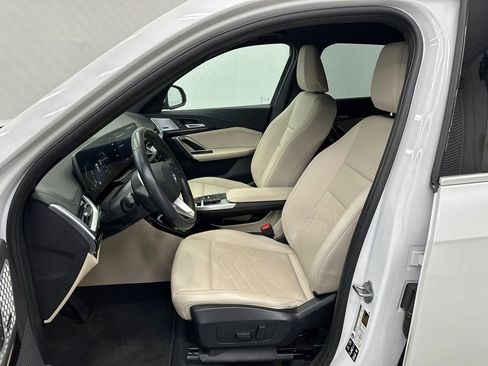 Used 2024 BMW X1 xDrive28i w/ Convenience Package image 9