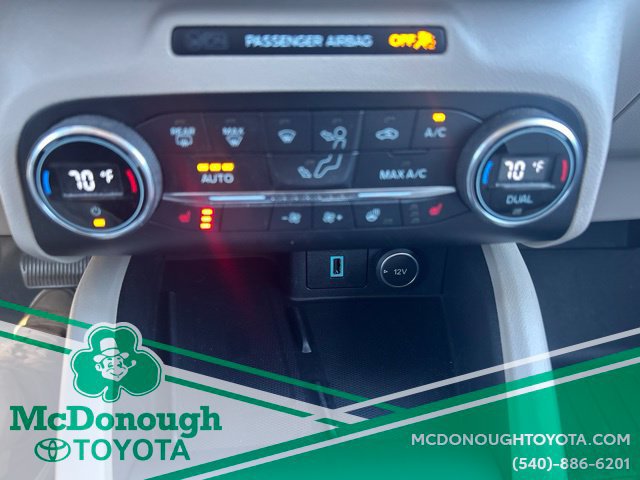 Used 2020 Ford Escape Titanium AWD/4WD image 17