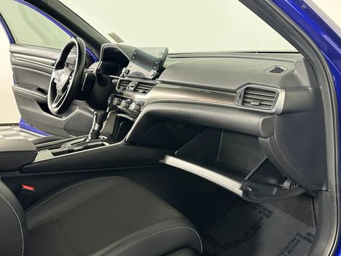 Used 2018 Honda Accord Sport image 39