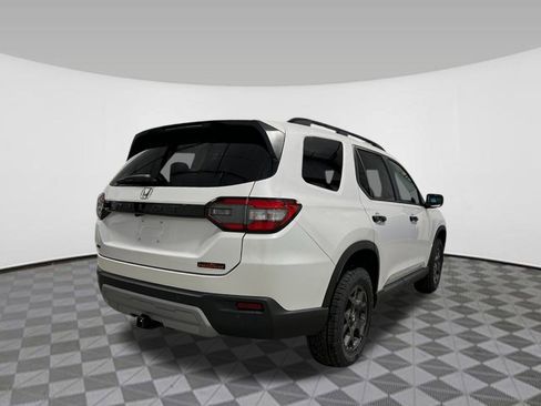 New 2025 Honda Pilot TrailSport image 5