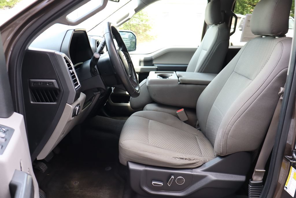 Used 2016 Ford F150 XLT w/ Equipment Group 302A Luxury AWD/4WD image 20
