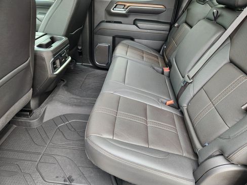 Used 2024 Chevrolet Silverado 1500 High Country w/ High Country Premium Package AWD/4WD image 13