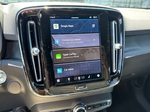 Used 2024 Volvo XC40 Recharge Ultimate w/ Protection Package Premier AWD/4WD image 8