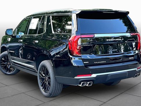 Used 2026 GMC Yukon Denali w/ Denali Reserve Package AWD/4WD image 12