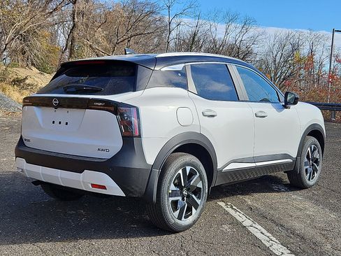 New 2026 Nissan Kicks SV image 6