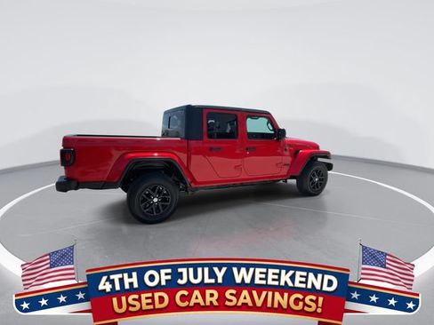 Used 2023 Jeep Gladiator Sport AWD/4WD image 8
