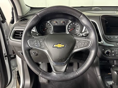 Used 2021 Chevrolet Equinox Premier FWD image 17