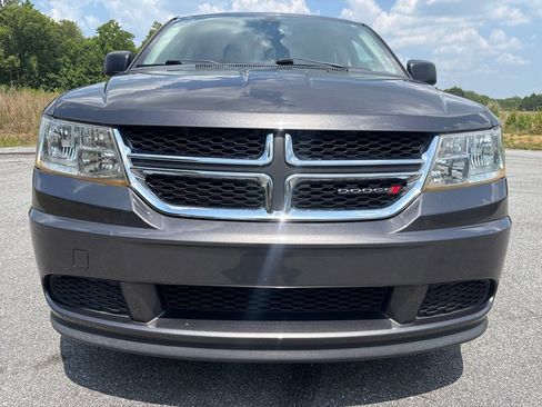 Used 2018 Dodge Journey SE w/ Connectivity Group FWD image 8