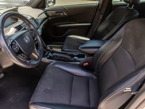 Used 2016 Honda Accord Sport image 19