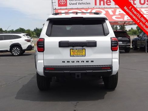 Certified 2025 Toyota 4Runner TRD Off-Road Premium w/ Tow Technology Package AWD/4WD image 9
