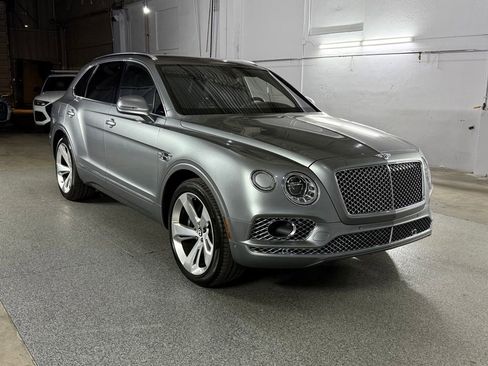Used 2017 Bentley Bentayga AWD/4WD image 3