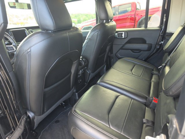 Used 2021 Jeep Wrangler Unlimited Sahara AWD/4WD image 21