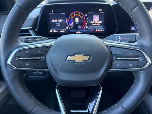 Used 2025 Chevrolet Tahoe High Country AWD/4WD image 26