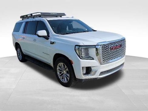 Used 2021 GMC Yukon XL SLT AWD/4WD image 1