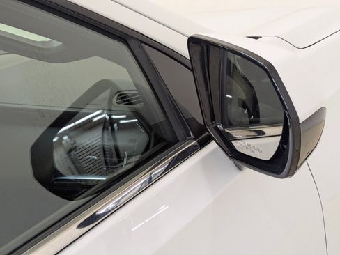 Used 2024 Chevrolet Suburban LT image 22