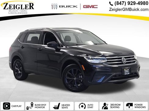 Used 2024 Volkswagen Tiguan SE image 1