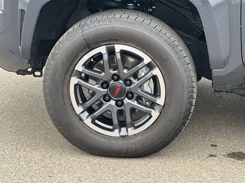 Used 2024 Toyota Tacoma TRD Sport image 28